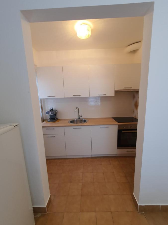 Apartma Luciana & Helena *