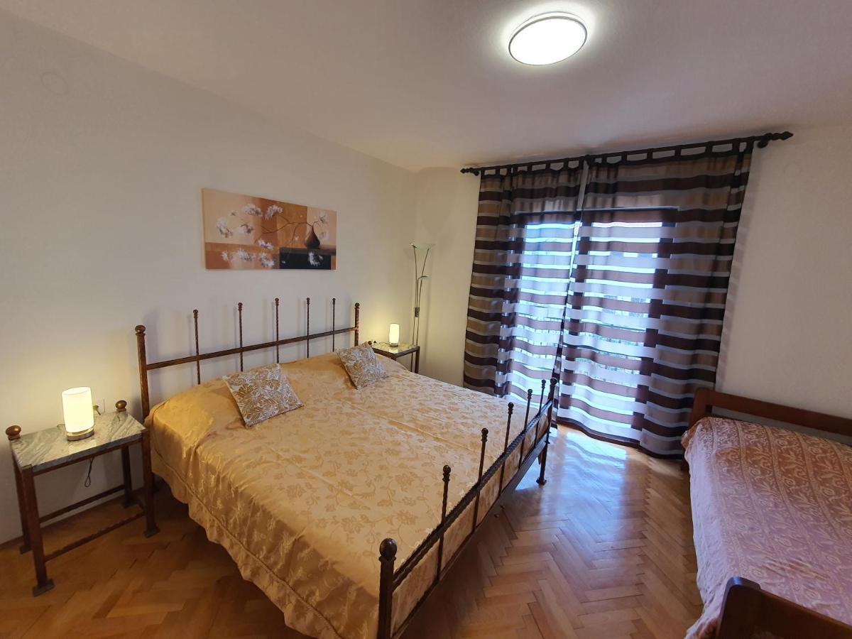 Apartma Luciana & Helena *