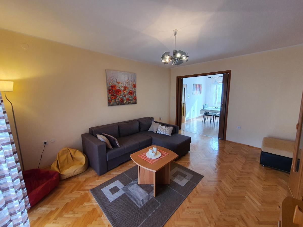 Apartma Luciana & Helena Pula